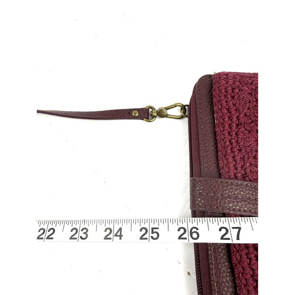 The Sak Iris Crochet Crossbody Smartphone Wallet Burgundy Leather Knit Used Once - Picture 9 of 9